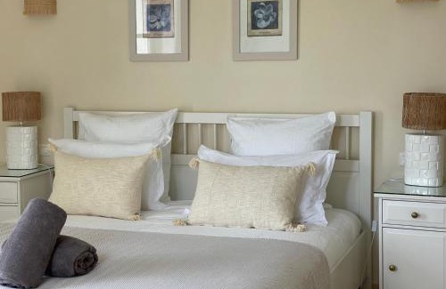 Cabrieres-d'Avignon Villa | La Villa Baronnette