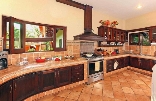 Platanitos Villa | La Villa Bella