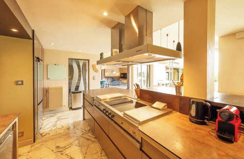 Capdenac-Le-Haut Villa | ✨La Villa Bleue, Luxury, Pool and Spa