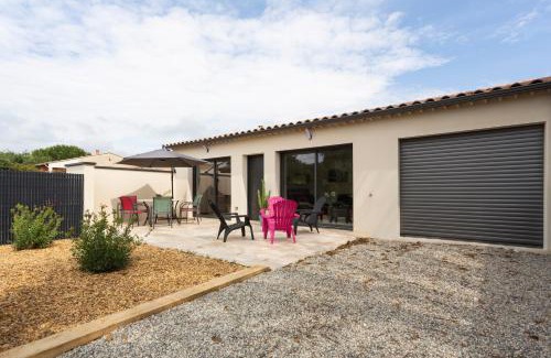 Saint-Victor-la-Coste House | La Villa de l'Olivier - Maison climatisée pour 6