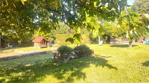 Saint-Martin-du-Lac House | La Villa De L'etang Burgundy