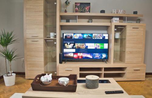 Aviles Apartment | La Villa De Lore, Piso Completo Apto 6 Personas Con Garaje