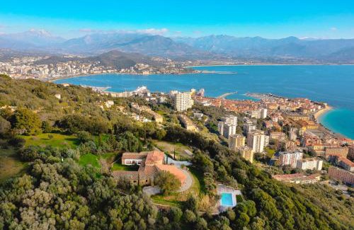 Ajaccio Villa | La Villa Deluxe une propriété d'Exception sur les hauteurs d'Ajaccio