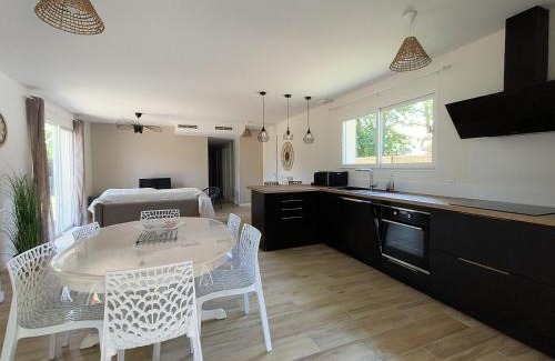Andernos-les-Bains House | La Villa des Verdiers standing 6 personnes