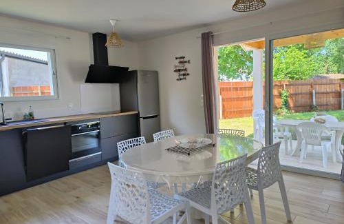 Andernos-les-Bains House | La Villa des Verdiers standing 6 personnes