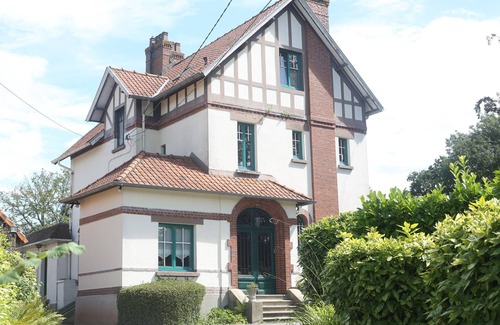 Desvres Villa | La Villa du Parc, au Coeur de la Nature à 5minutes des Commerces!