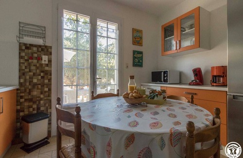 Frouzins House | La Villa - FROUZINS - Gîte
