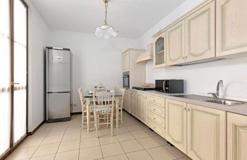 Mantua House | La Villa