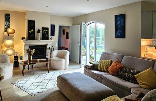 Lambesc Bed & Breakfast | La Villa KEF