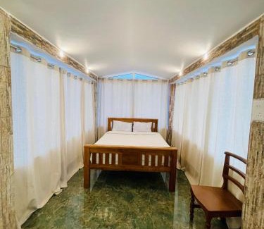 White Town House | La Villa Marseille