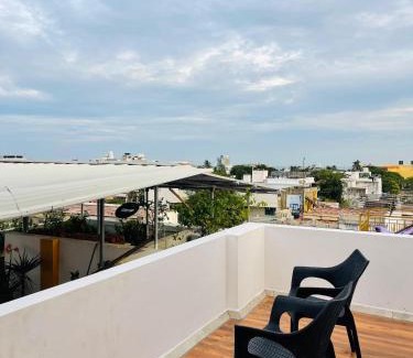 White Town House | La Villa Marseille