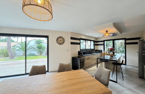 Bretignolles-sur-Mer Villa | La Villa Pinède, avec SPA, à 5 minutes de la mer
