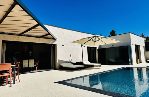 Mollans-sur-Ouveze House | La "villa Romy" Piscine et Spa Face au Ventoux en Provence