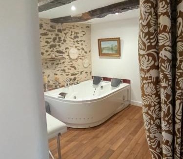 Corseul Bed & Breakfast | La Ville Es Riez Chambre d'hôtes
