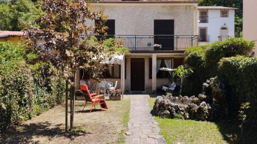 Introdacqua House | La villetta di Capolaia
