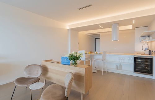 Como Apartment | La Vista Bonita - One Bedroom Apartment, Sleeps 2