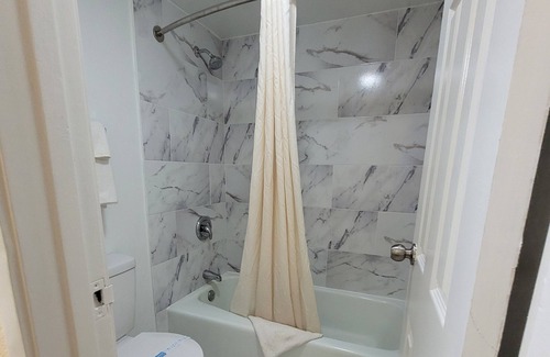 Brownsville Hotel | La Vista Motel