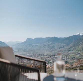 Tirolo Bed & Breakfast | La Vista Panoramic Hideaway