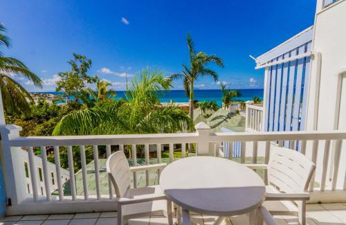 Pelican Key Resort | La Vista Resort