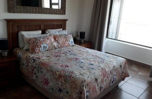 Mtwalume House | La Vista Villas