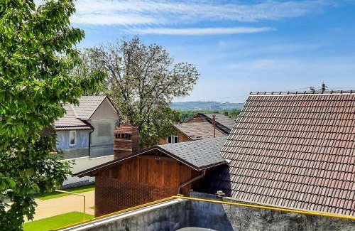 Riscani House | La Vitalie Guest House