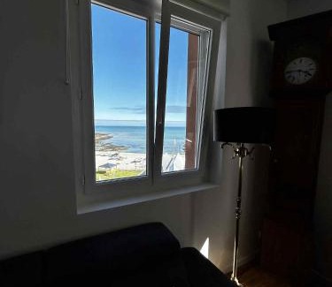 La Celle-sous-Gouzon Apartment | La vue mer
