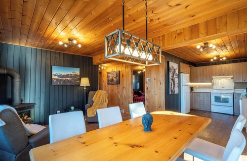 Saint Zenon Ski Chalet | La Zenitude - Spa & Lake View