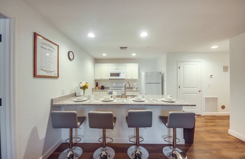 LaBelle Apartment | LaBelle Apartment, Close to Parks!
