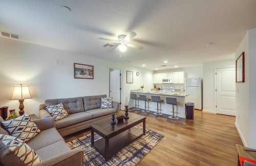 LaBelle Apartment | LaBelle Apartment, Close to Parks!