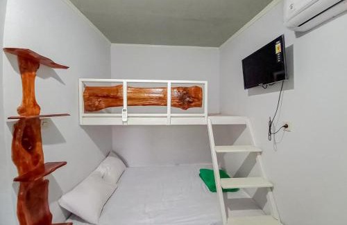Caruban Hotel | Labinda Homestay Caruban Mitra RedDoorz