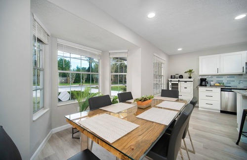 Del Rio House | Labor Day Getaway! Luxe Poolside Escape Grill In Julington Creek~Sleeps 10