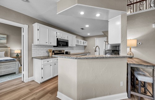 April Sound Condo | Labor Day is Open! Charming Home Near Lake Conroe – Close to Marinas, Dining & Downtown Montgomery