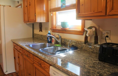 Dunnellon House | Labor Day still available.Pet friendly, use of kayaks bikes and canoe Great dock