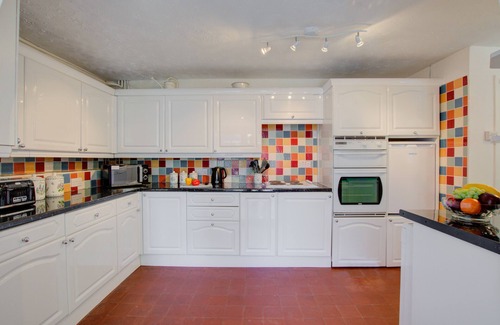 King's Lynn House | Laburnum House - Four Bedroom House, Sleeps 6