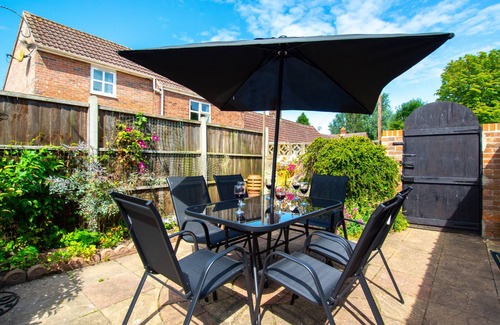 King's Lynn House | Laburnum House - Four Bedroom House, Sleeps 6