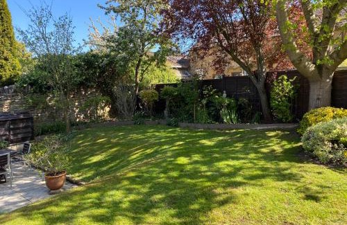 Broadway House | Laburnum Cottage Broadway