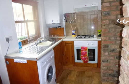Bedale Cottage | Laburnum Cottage. Large enclosed garden . Pet friendly .