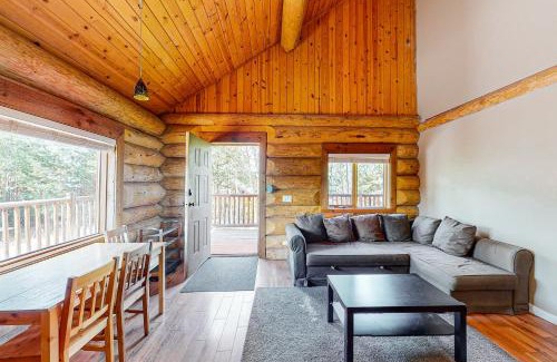 Lac Le Jeune House | Lac Le Jeune at Cabin 29 and 30