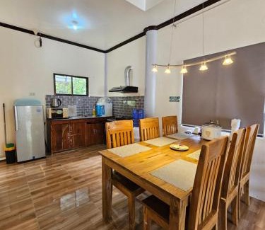 Catarman House | LaCasita 2BD Vacation Home with Starlink