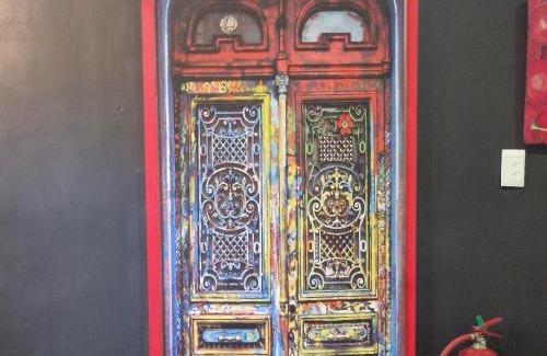 Port Elizabeth Apartment | LACASITA STANFORD Quirky self-catering accommodation