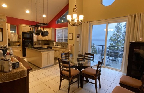 Lake Almanor Country Club House | LACC Lakefront Enjoyment- 4Bed/3Bath with Private Dock & Buoy!