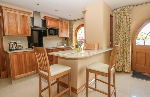 Longnor House | Lacewood