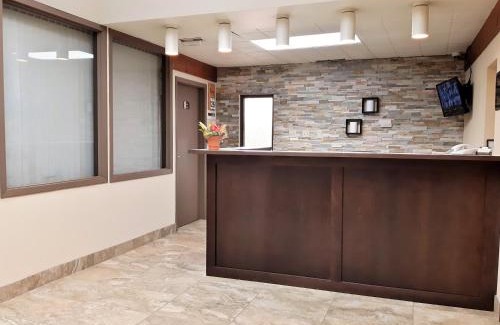 Lacombe Hotel | Lacombe Motor Inn