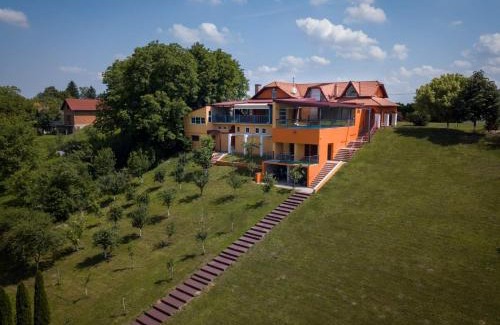 Nustar House | Ladanjska Kuca Maras