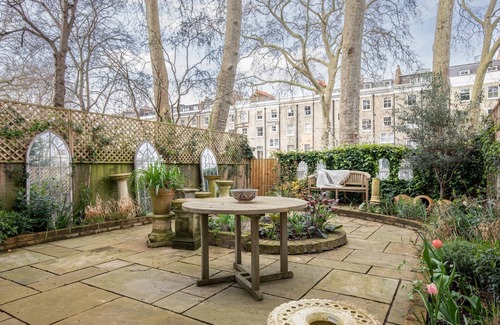 Colville Apartment | Ladbroke Gardens VII by onefinestay