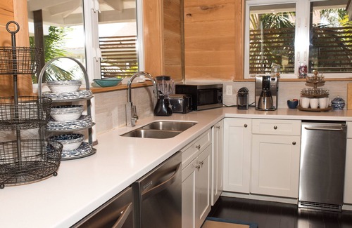 Great Exuma House | Lady Blue Sits On Beautiful Tar Bay Beach-Features Infinity pool/Outdoor Living