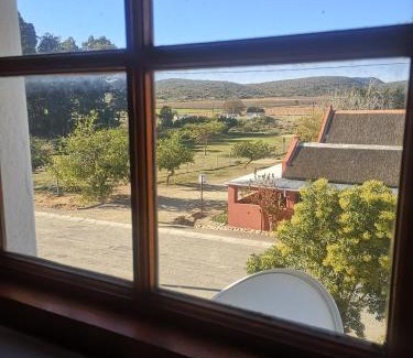 McGregor House | Lady Grey Walk Mcgregor Cottage