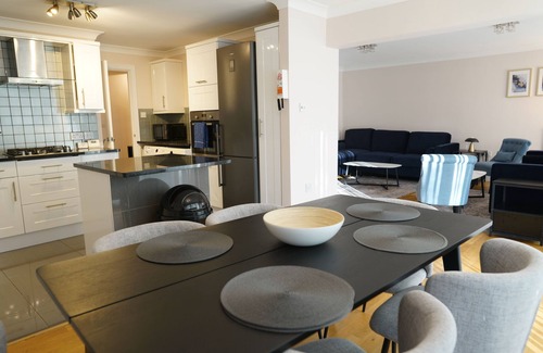 Cambridge Apartment | Lady Jane Court by Paymán Club