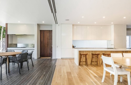 Byron Bay House | Lady Luxe - Beautiful spacious pet friendly home near the ocean. Perfect for.a romantic getaway