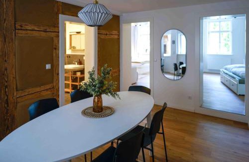 Coburg Apartment | Lady Milavie apartments